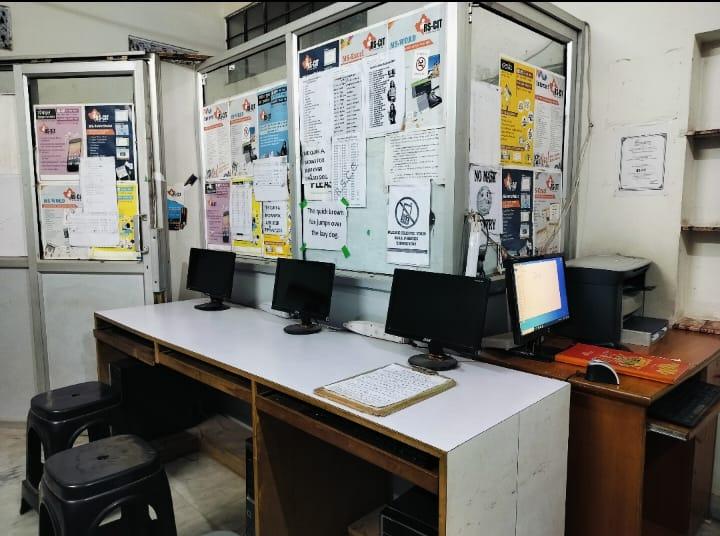 Riddhi Steno and Computer Classes Business Image