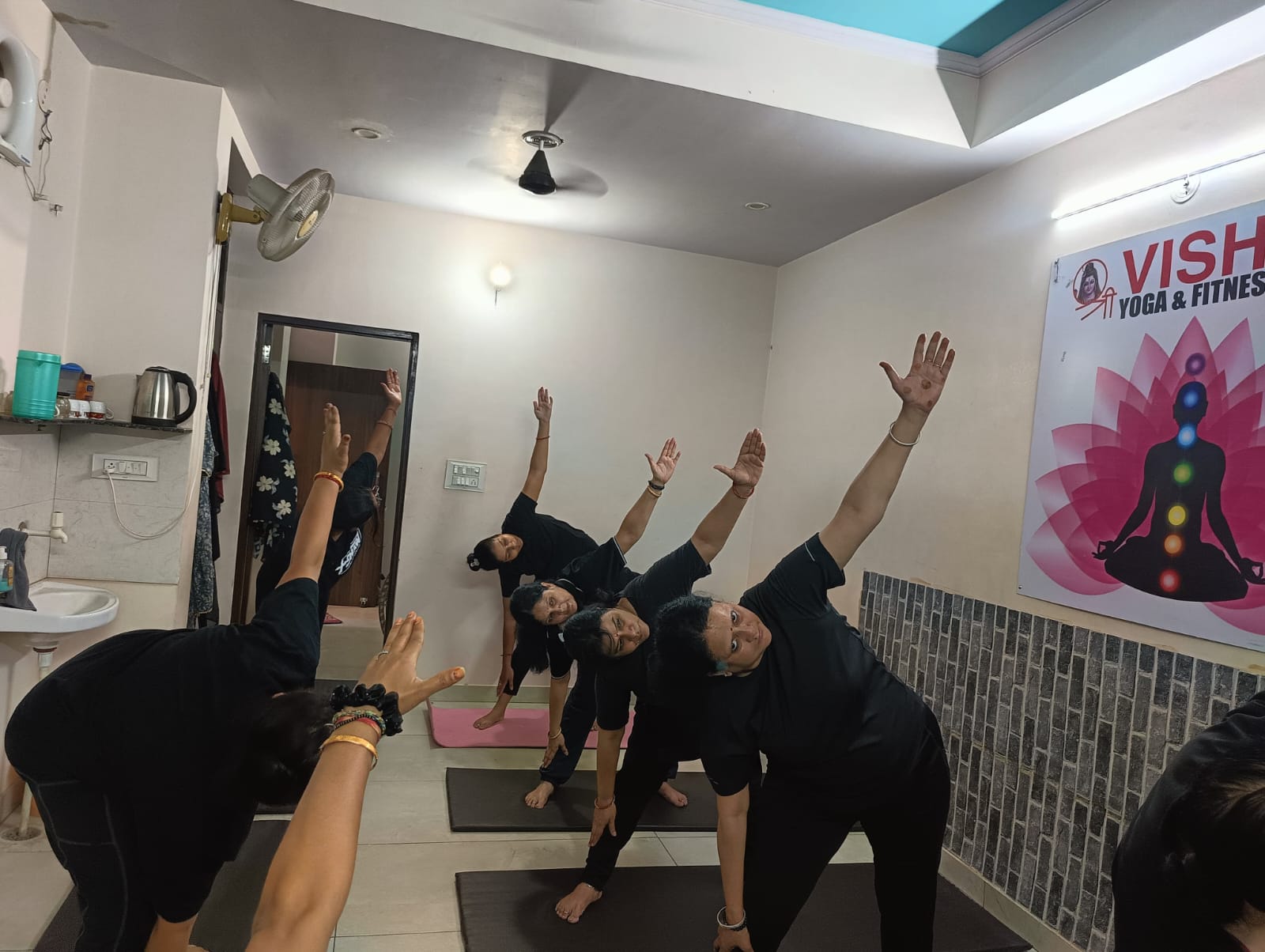 SHRI VISHAL YOGA &amp; FITNESS HOUSE Business Image