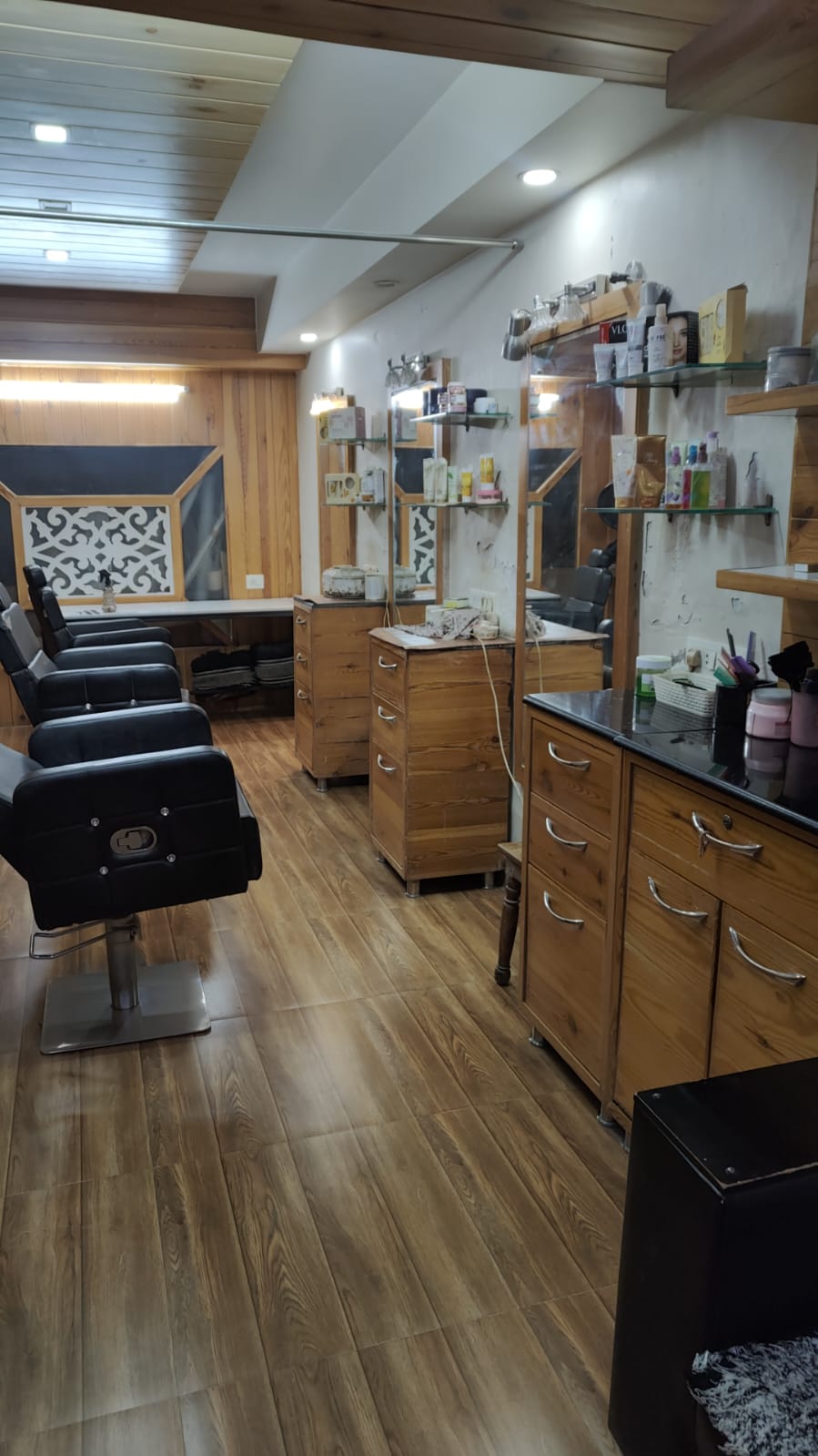 Silver Shine Beauty Care Business Image